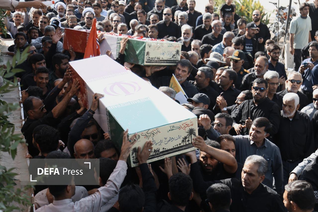 بدرقه ۳۰۰ شهید گمنام دفاع مقدس/ ایران سراسر معطر به عطر شهدا شد+ فیلم و تصاویر