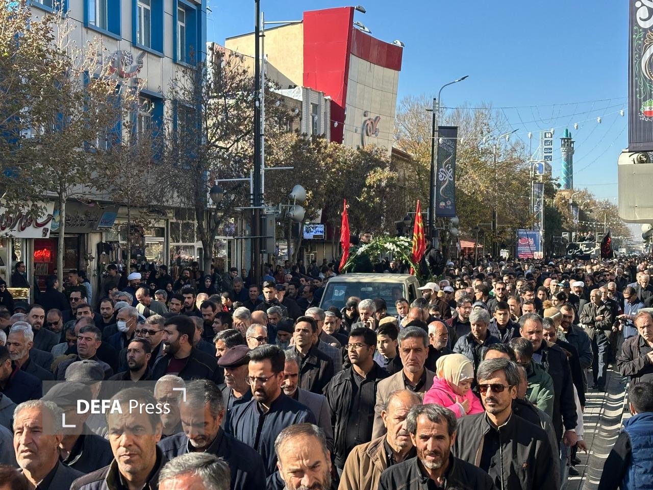 بدرقه ۳۰۰ شهید گمنام دفاع مقدس/ ایران سراسر معطر به عطر شهدا شد+ فیلم و تصاویر