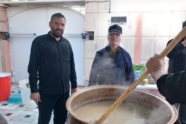 سه دهه میزبانی بر ساحل انس با حضرت زهرا (س)؛ از هیئت خانگی تا شکوهی هزارنفری