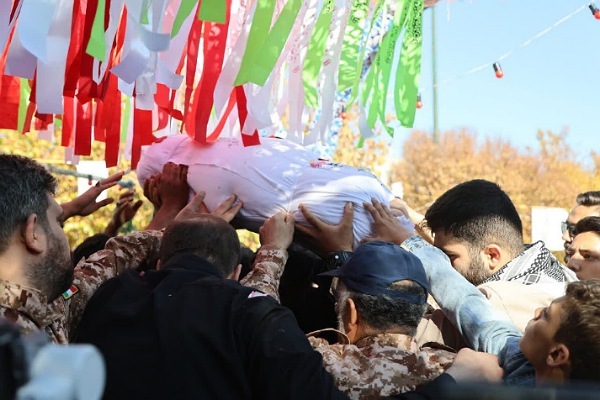 تصاویر/ تشییع و تدفین شهید گمنام در کوی الوند همدان