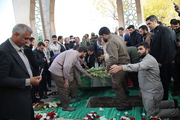 تصاویر/ خاکسپاری شهید گمنام در شهرک‌های صنعتی آذربایجان غربی