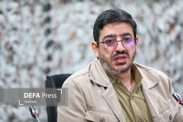 نادری: نمایشگاه «بر شانههای اشک» خروجی ۱۱ هزار عکس بود نادری: نمایشگاه «بر شانههای اشک» خروجی ۱۱ هزار عکس بود