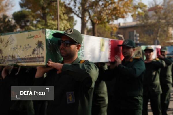 قزوین یکپارچه شور و اشک/ حضور عظیم مردم در بدرقه شهدای گمنام قزوین یکپارچه شور و اشک/ حضور عظیم مردم در بدرقه شهدای گمنام