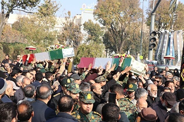 تصاویر/ مراسم تشییع پیکر‌های ۴ شهید گمنام تبریز