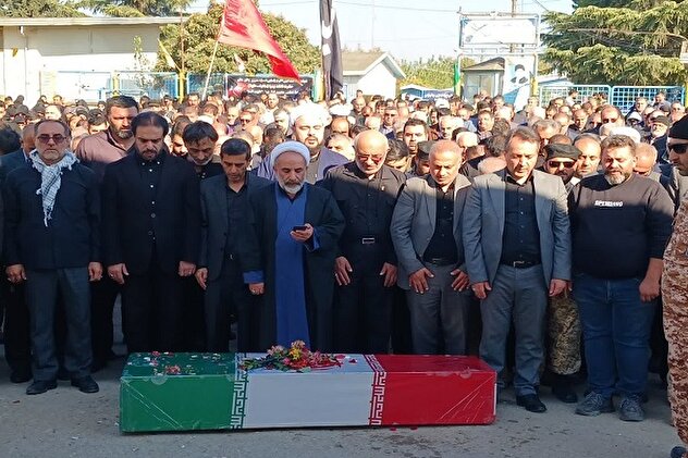 کلیپ/ تشییع و تدفین شهید گمنام ۴۱ ساله در ساری