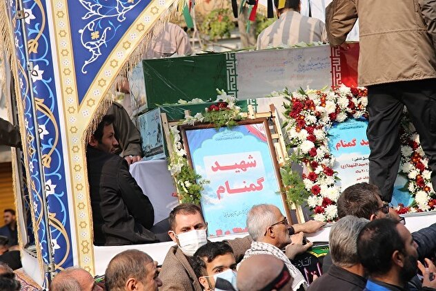 تصاویر/ تشییع پیکر مطهر شهدای گمنام درارومیه (۲)