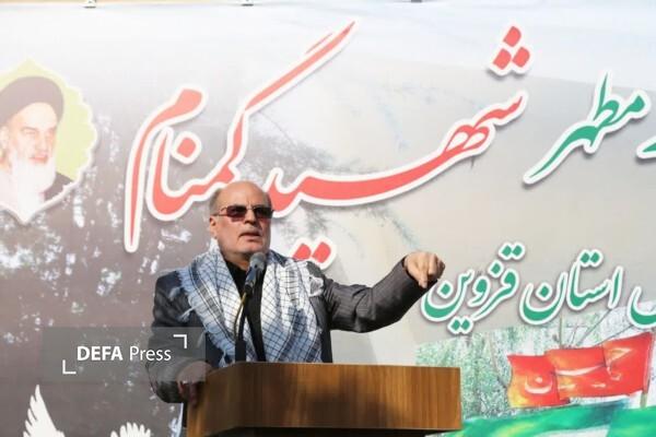 نسل جوان امروز، روشن‌ترین ثمره خون شهداست