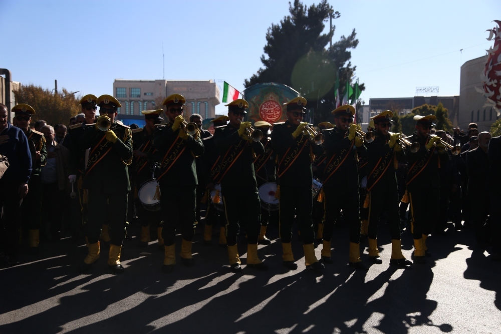 تصاویر/ شکوه تشییع شهدای گمنام در اراک