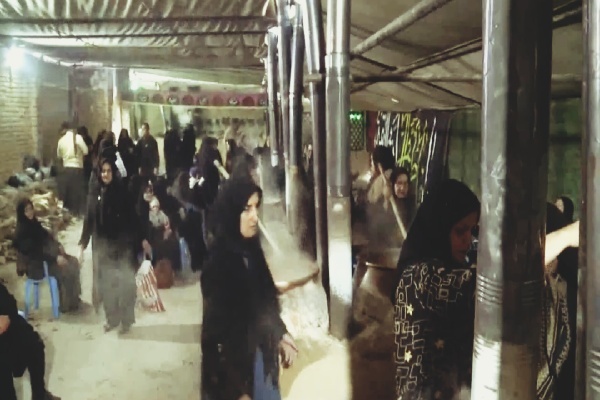 آیین سنتی سمنوپزی در شهر سریش آباد قروه کردستان برگزار شد