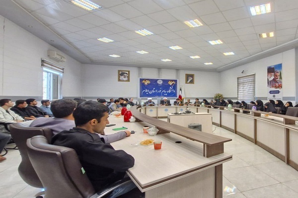 تصاویر/برگزاری مراسم گرامیداشت هفته بسیج در دانشگاه پیام نور ایلام