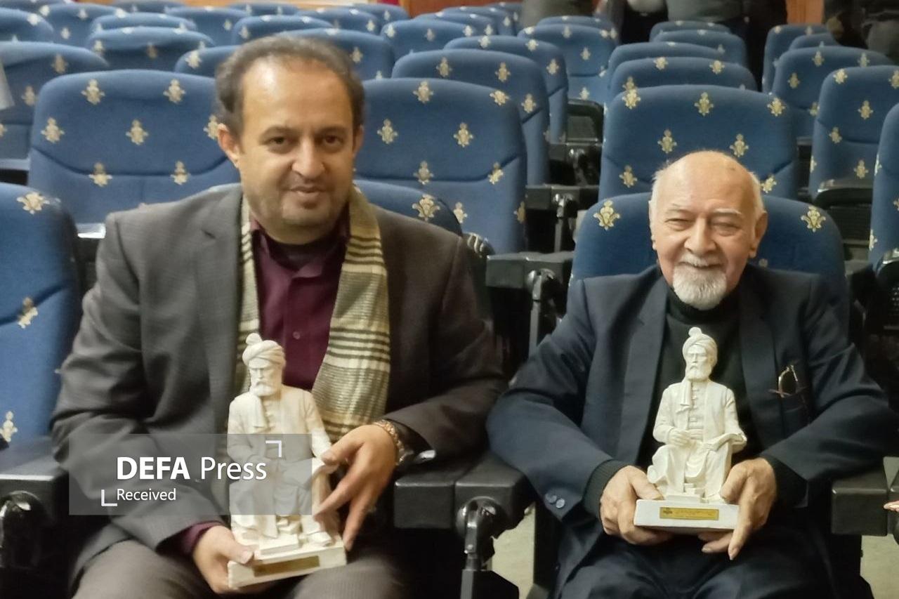 جایزه نشان فردوسی برای استادان برتر زبان و ادب فارسی معاونت صدا جایزه نشان فردوسی برای استادان برتر زبان و ادب فارسی معاونت صدا