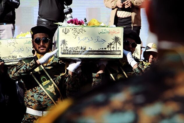 فیلم/ چشم‌ها بارانی، دل‌ها شکسته و پلیس در میان مردم