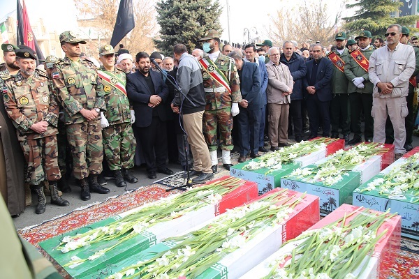 کلیپ/تشییع ۶ شهید گمنام در ارومیه همزمان با سالروز شهادت حضرت زهرا (س)