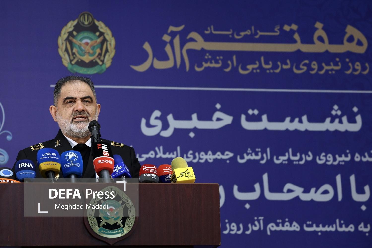 دریادار ایرانی: الحاق شناور‌های جدید به ناوگان نداجا در آینده نزدیک/ باید در صحنه بین‌المللی حضور فعال داشته باشیم