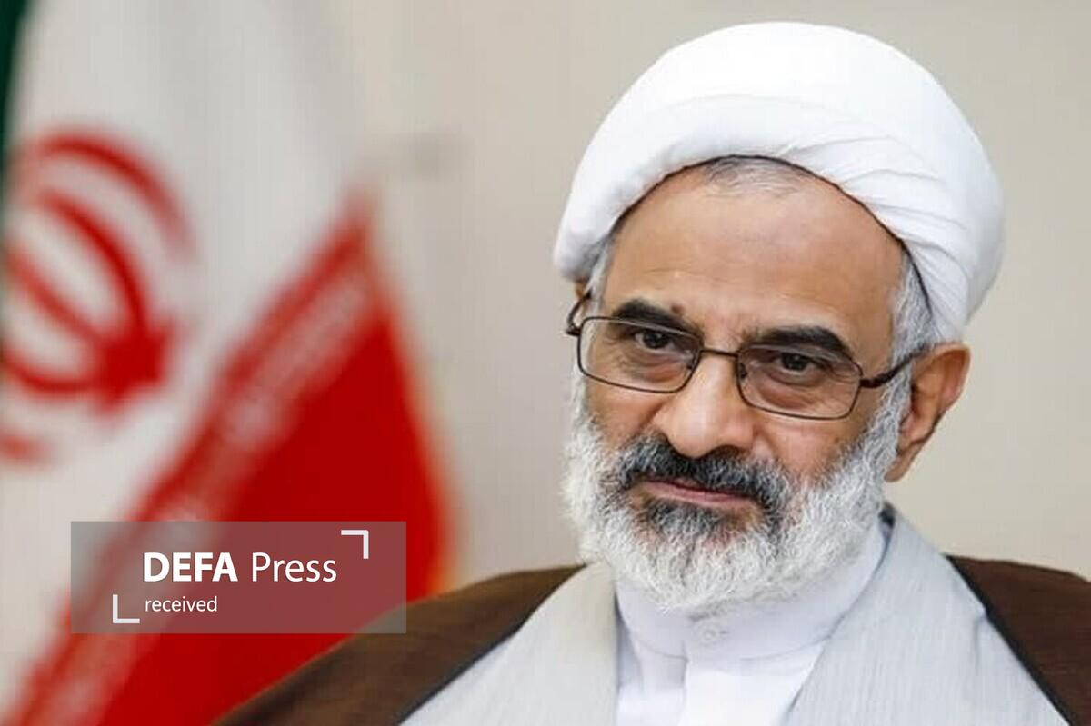 هفته بسیج، یادآور شکل گیری مکتب و طریق نورانی است هفته بسیج، یادآور شکل گیری مکتب و طریق نورانی است