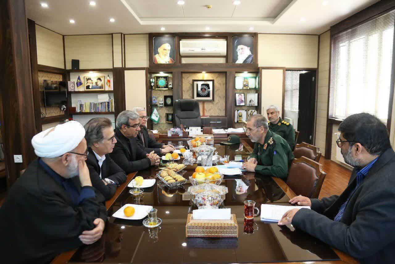 ظرفیت‌های خراسان رضوی و نیروی زمینی سپاه برای توسعه باید در کنار هم قرار گیرد