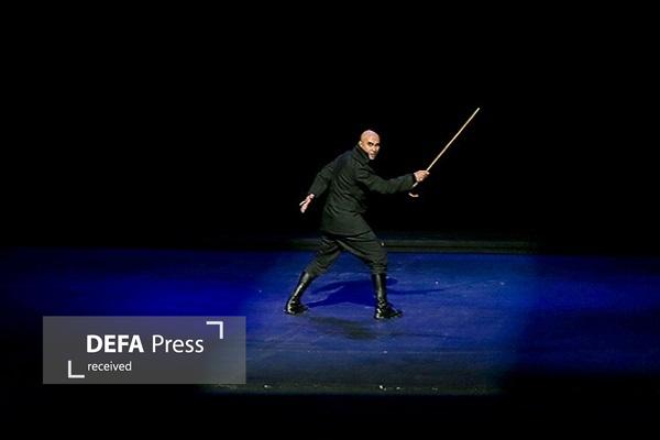 ۲ بخش چهل‌وچهارمین جشنواره تئاتر فجر ۷۸۴ اثر دریافت کردند