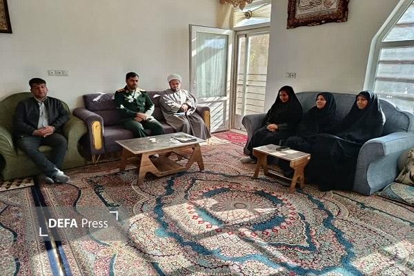 تکریم خانواده شهید «حسن روح‌الامینی» در کوهبنان صورت گرفت