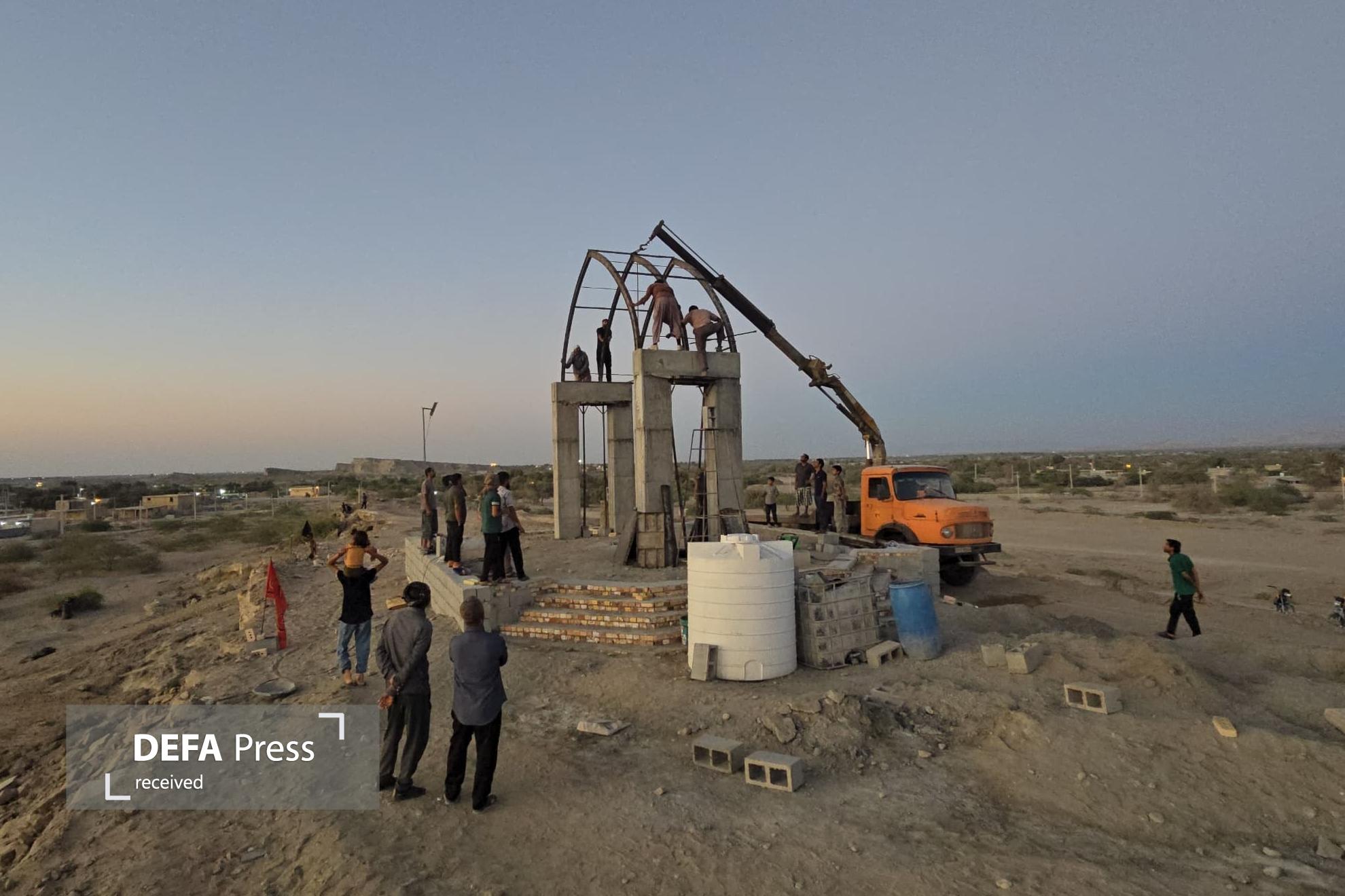 گنبد یادمان شهید گمنام روستای پالور نصب شد