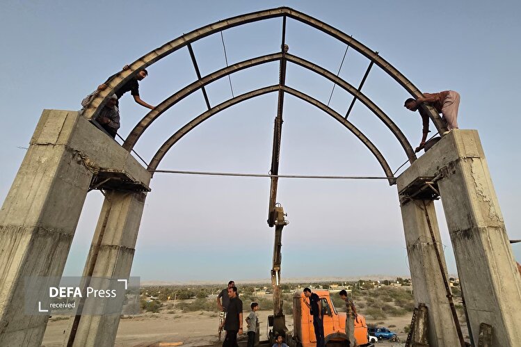 گنبد یادمان شهید گمنام روستای پالور نصب شد
