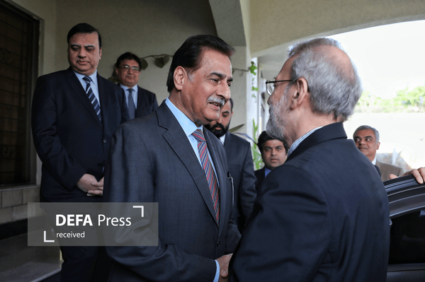 پیشنهاد لاریجانی برای تشکیل کمیته مشترک رفع موانع اقتصادی تجار ایران و پاکستان پیشنهاد لاریجانی برای تشکیل کمیته مشترک رفع موانع اقتصادی تجار ایران و پاکستان