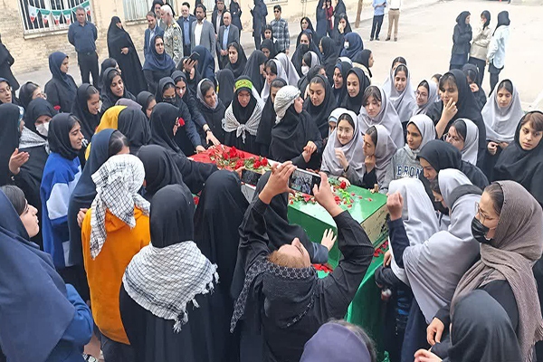 میزبانی مدارس دخترانه اهواز از پیکر مطهر شهدای گمنام