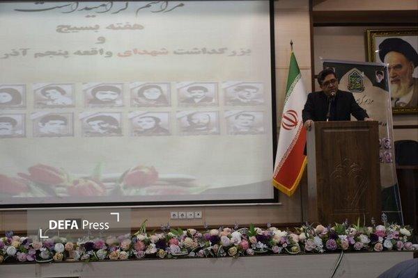 ۴۷ سال بعد از قیام مردم گرگان؛ یادمان شهدای ۵ آذر غبارروبی شد