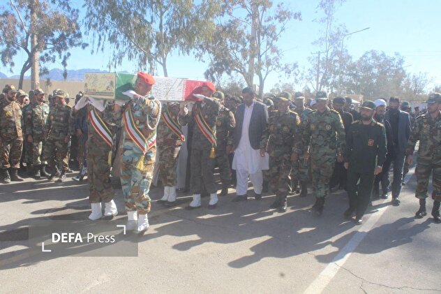 تصاویر/ تشییع و خاکسپاری شهید گمنام عملیات کربلای ۶ در خاش