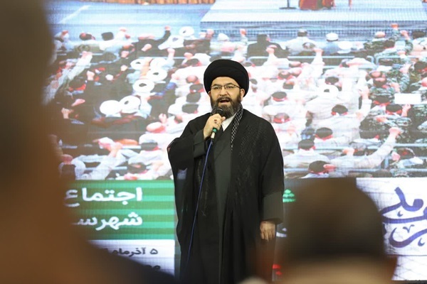 ادامه راه انقلاب نیازمند حضور همه آحاد مردم در صحنه است