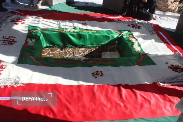تدفین شهید گمنام عملیات «والفجر ۳» در گرماب+ تصاویر