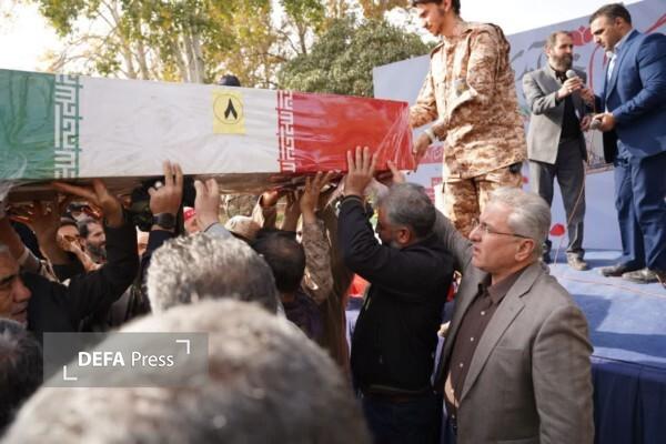 مراسم تدفین پیکر شهید گمنام در باغستان جهاد کشاورزی قزوین برگزار شد مراسم تدفین پیکر شهید گمنام در باغستان جهاد کشاورزی قزوین برگزار شد