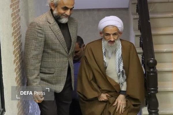 نمایش میکرو تئاتر «آخرین راوی» با حضور نماینده ولی فقیه در استان مازندران نمایش میکرو تئاتر «آخرین راوی» با حضور نماینده ولی فقیه در استان مازندران