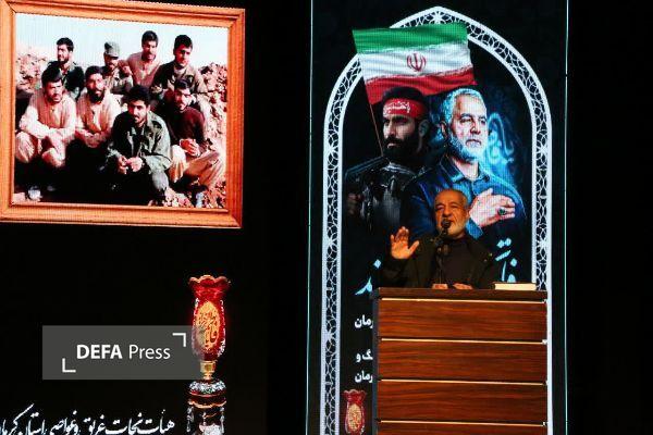 شهدا الگوی بی‌بدیل دفاع از سرزمین‌اند