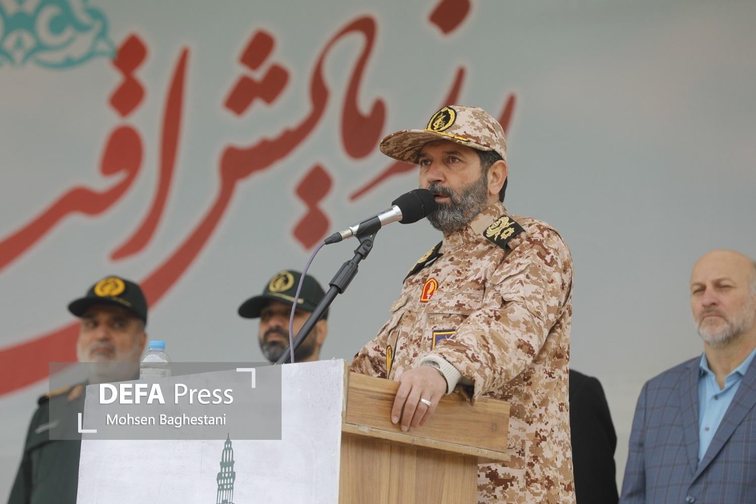 سردار حسن زاده: تهران حدود دو میلیون بسیجی دارد/ سپاه با عظمت محمد رسول الله آمادگی کامل دارد سردار حسن زاده: تهران حدود دو میلیون بسیجی دارد/ سپاه با عظمت محمد رسول الله آمادگی کامل دارد