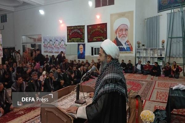 خارج از مسیر ولایت؛ صراط مستقیمی وجود ندارد خارج از مسیر ولایت؛ صراط مستقیمی وجود ندارد