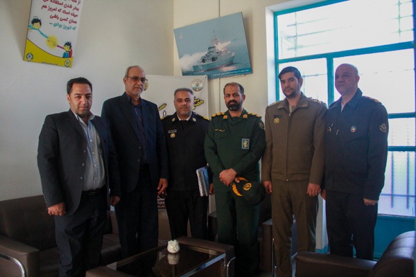 تصاویر/دیدار «سرهنگ حرزاده» با نمایندگی نیروی دریایی راهبردی ا. ج. ا در یزد