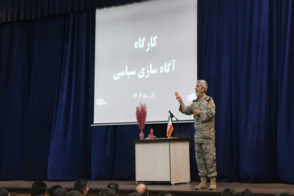 سربازان وظیفه؛ ستونهای پنهان دفاع مقدس و نقشآفرینان ایثارگری هستند سربازان وظیفه؛ ستونهای پنهان دفاع مقدس و نقشآفرینان ایثارگری هستند