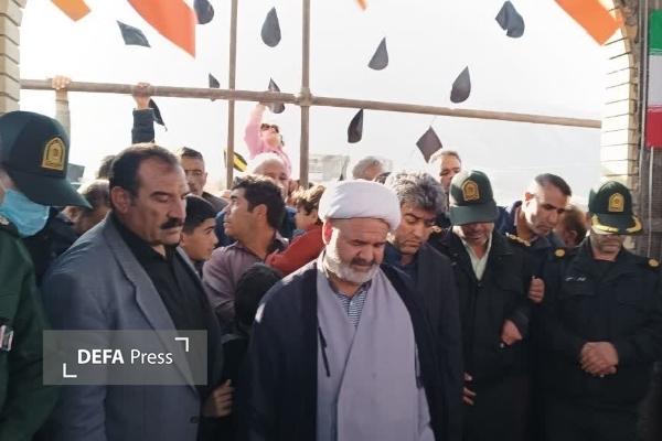 شهید گمنام عملیات «والفجر ۶» مهمان مردم چنار شد شهید گمنام عملیات «والفجر ۶» مهمان مردم چنار شد