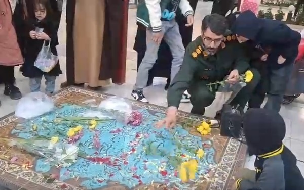 فیلم/ گلباران مزار شهدا به مناسبت هفته بسیج در قم