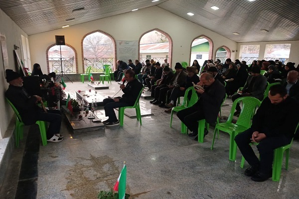 فیلم/ ویژه برنامه «پنجشنبه‌های شهدایی» در روستای سنگده