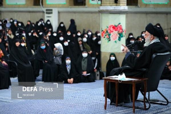 خانه‌دار بودن یکی از شئون شخصیت حضرت زهرا (س) است