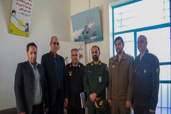 مدیرکل حفظ آثار دفاع مقدس یزد: اقتدار نیروی دریایی دشمن را از تعرض به ایران می‌هراساند