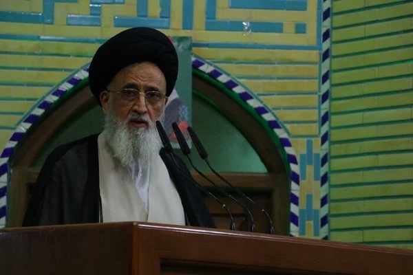 هشدار امام جمعه موقت یزد درباره جنگ روانی دشمن برای تزریق ناامیدی به جامعه