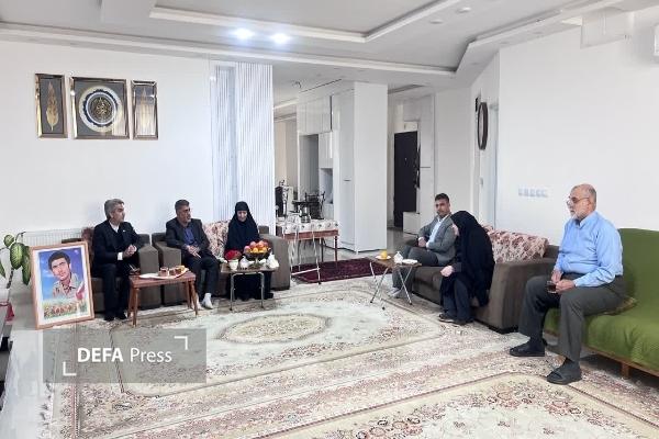 تجلیل از مقام شامخ مادر شهید «محمد رشید اکوانیان» در هفته بسیج