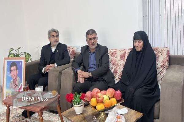 تجلیل از مقام شامخ مادر شهید «محمد رشید اکوانیان» در هفته بسیج