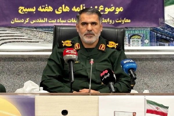 امیدآفرینی و آگاه‌سازی مردم راهکار مقابله با توطئه‌های دشمنان است