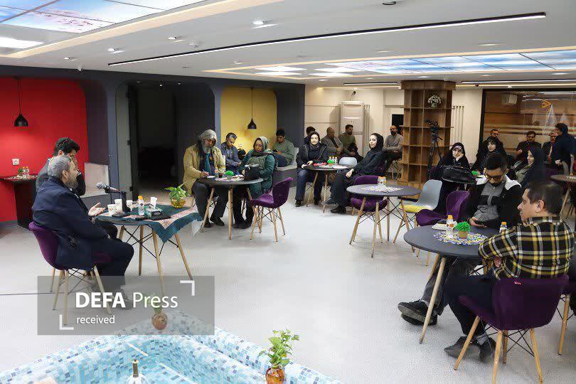 تأکید هنرمندان و پژوهشگران بر ضرورت احیای جریانهای فرهنگی و پاسداشت زبان فارسی در اراک تأکید هنرمندان و پژوهشگران بر ضرورت احیای جریانهای فرهنگی و پاسداشت زبان فارسی در اراک