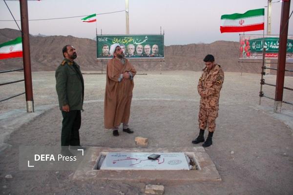 بازدید مدیرکل حفظ آثار و نشرارزش‌های دفاع مقدس و مقاومت از شهید گمنام ندوشن میبد+ تصاویر (تعداد عکس ها زیاد نیست)
