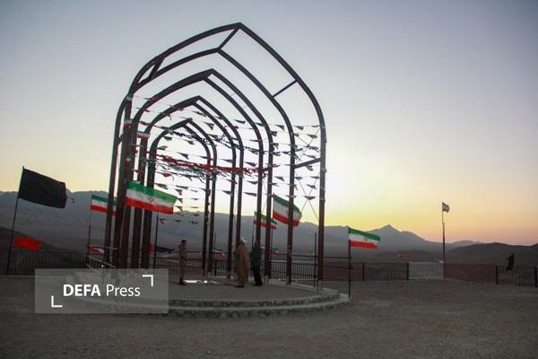 بازدید مدیرکل حفظ آثار و نشرارزش‌های دفاع مقدس و مقاومت از شهید گمنام ندوشن میبد+ تصاویر (تعداد عکس ها زیاد نیست)