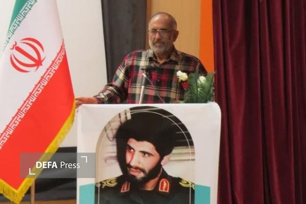 «پنج روایت از یک مرد» روایتی تازه از زندگی شهید علیرضا خزائی «پنج روایت از یک مرد» روایتی تازه از زندگی شهید علیرضا خزائی